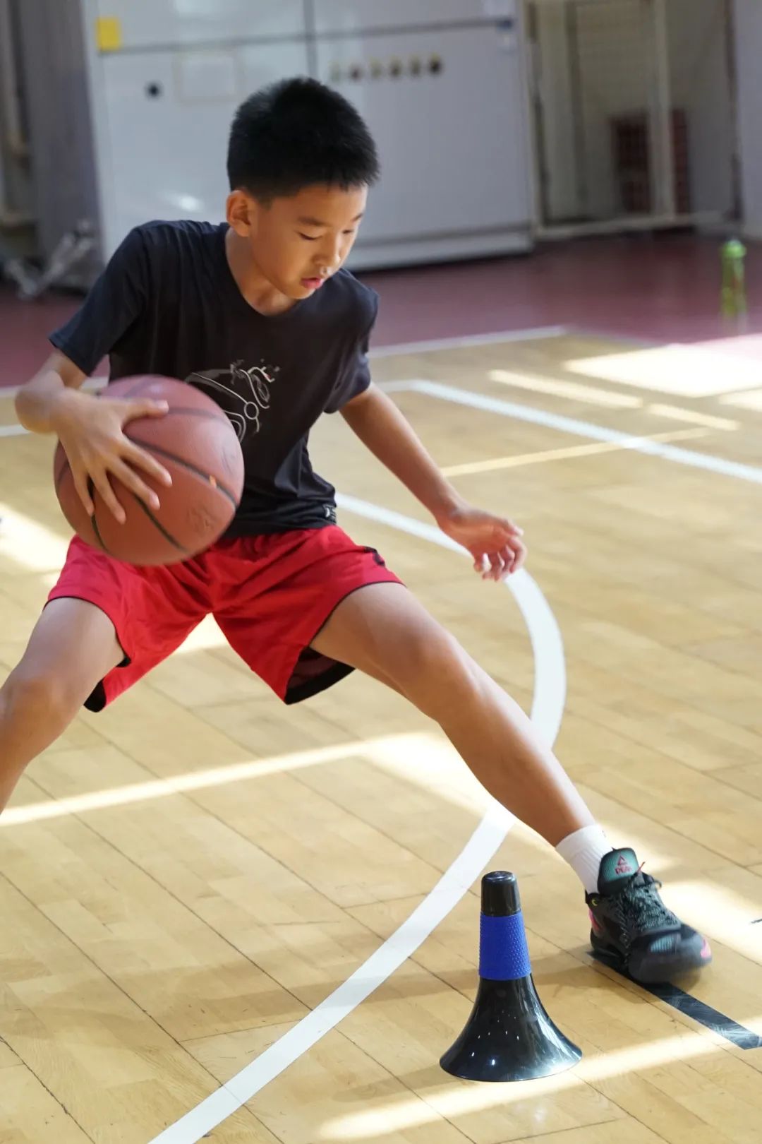 篮球训练营圆满结束，学员成绩有所提高的简单介绍